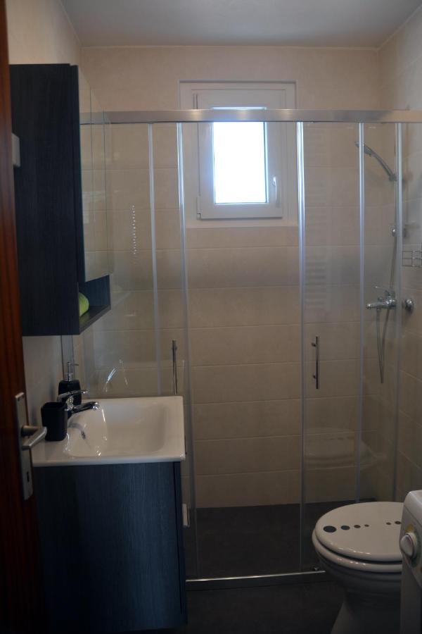 Vila Hisa V Travniku Smartno Exteriér fotografie