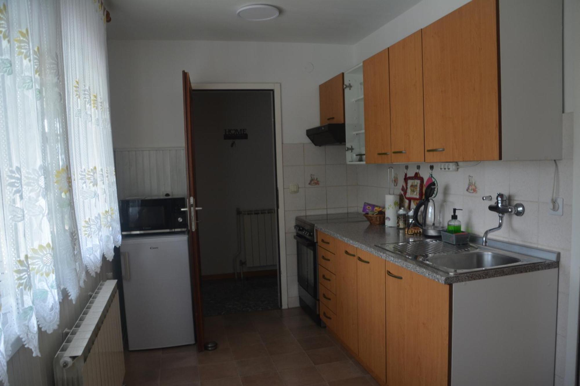 Vila Hisa V Travniku Smartno Exteriér fotografie