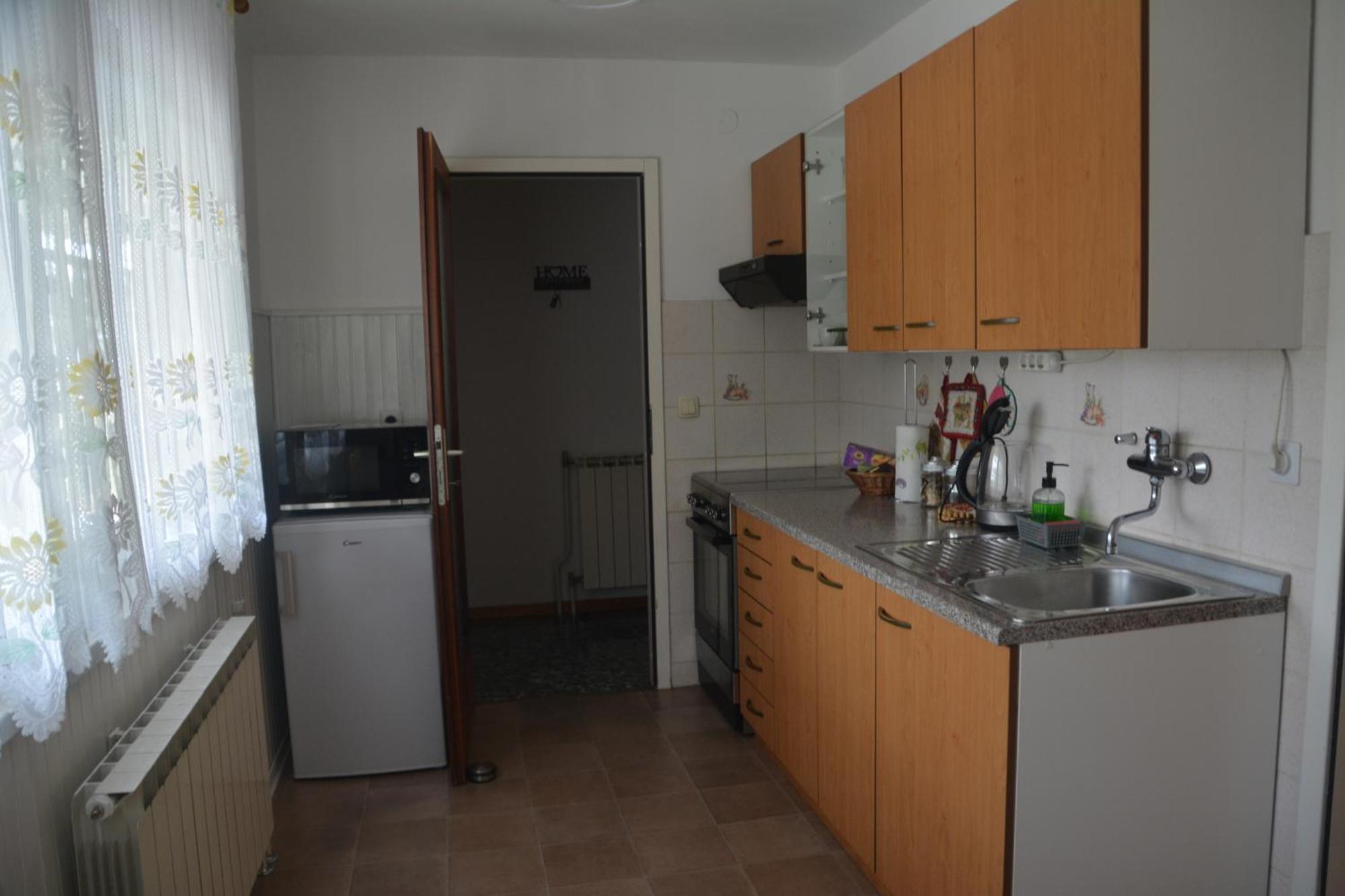 Vila Hisa V Travniku Smartno Exteriér fotografie
